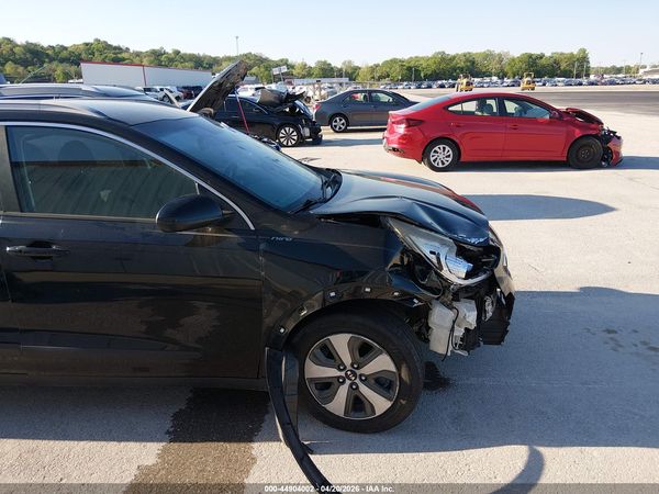 2017 KIA NIRO LX