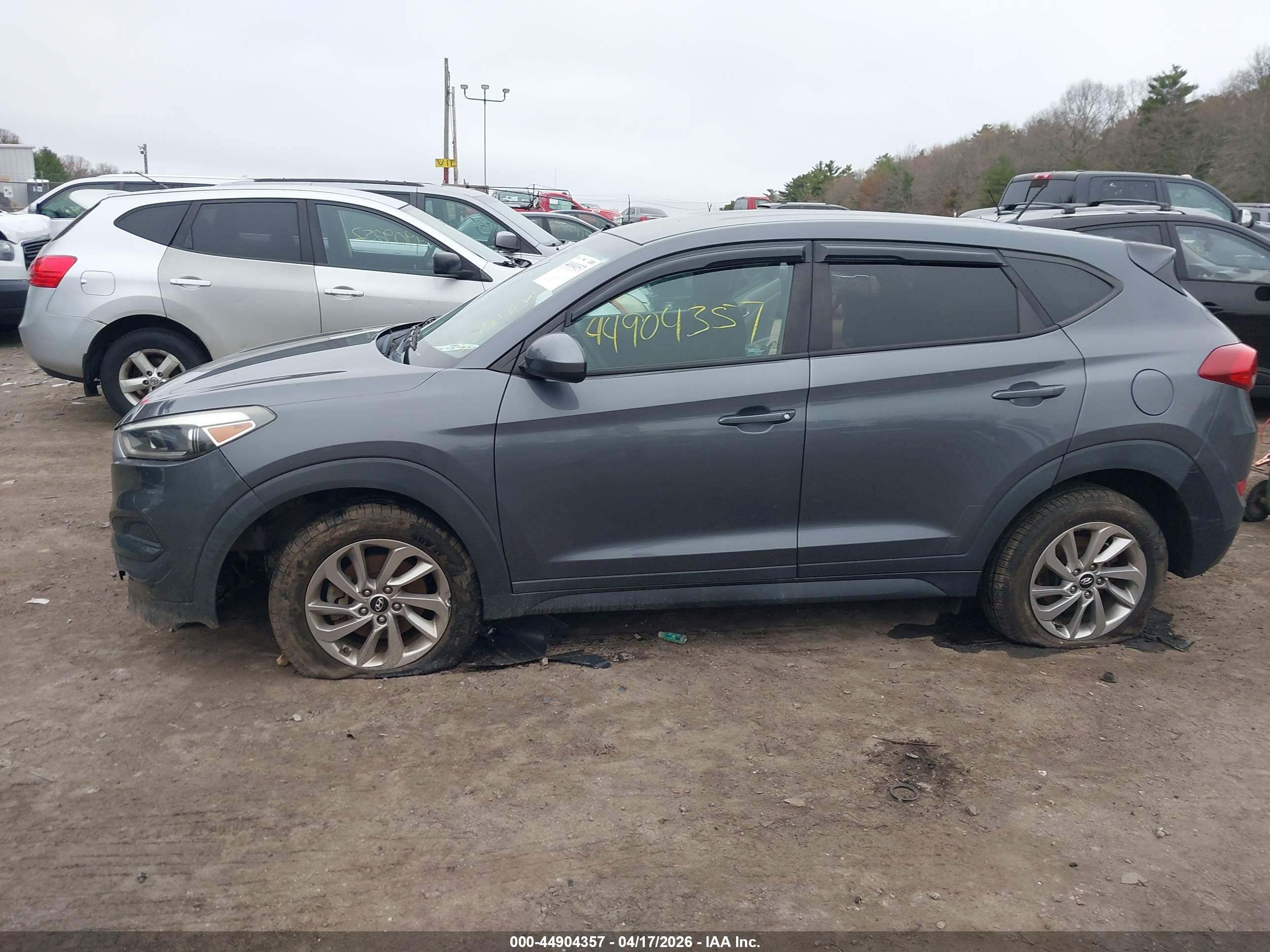 2018 HYUNDAI TUCSON SE