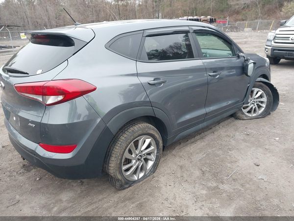 2018 HYUNDAI TUCSON SE