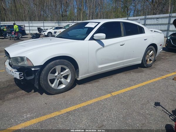 2013 DODGE CHARGER SE