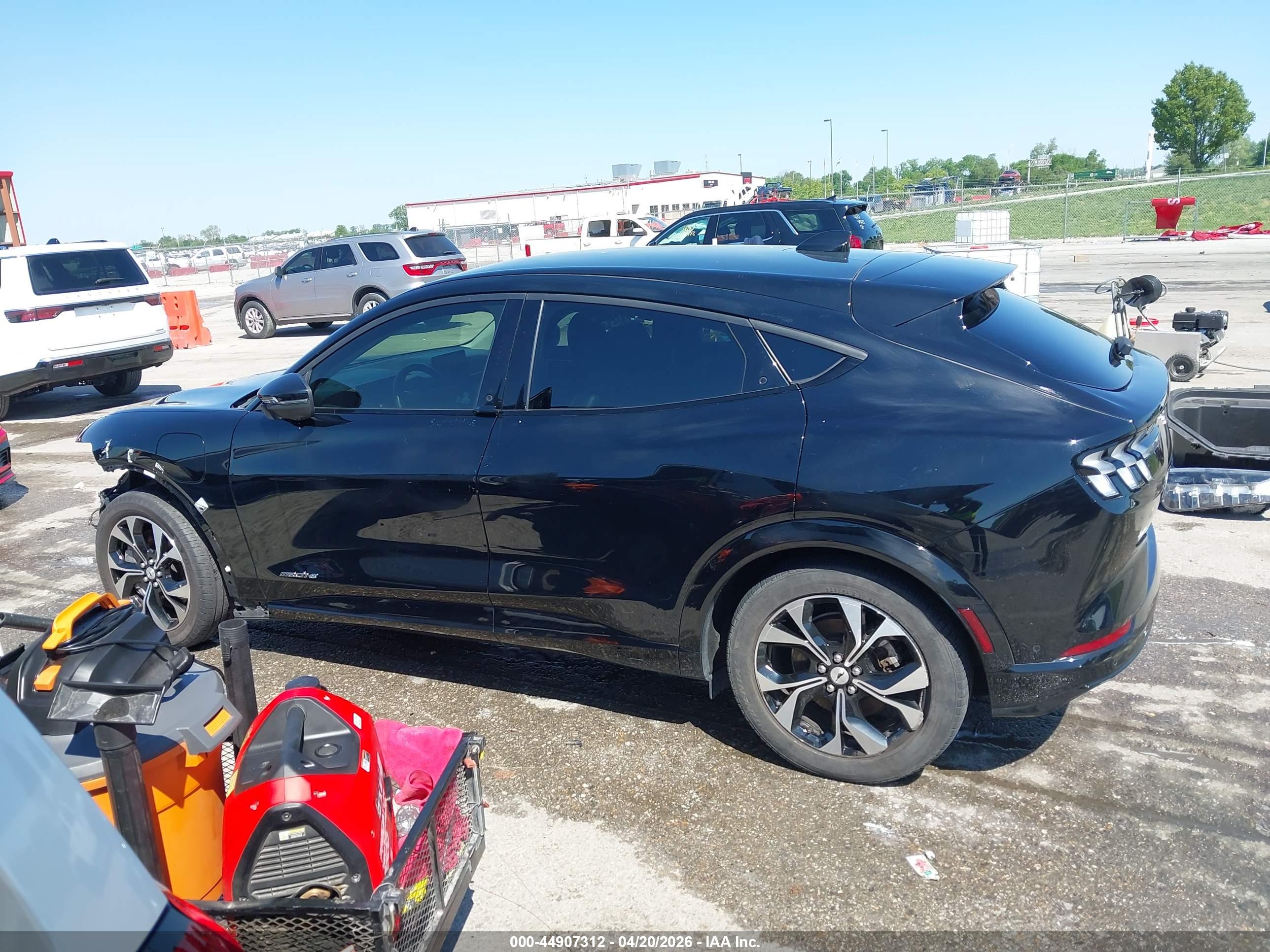 2023 FORD MUSTANG MACH-E PREMIUM