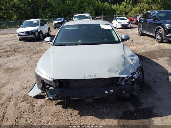 2025 KIA K4 LXS