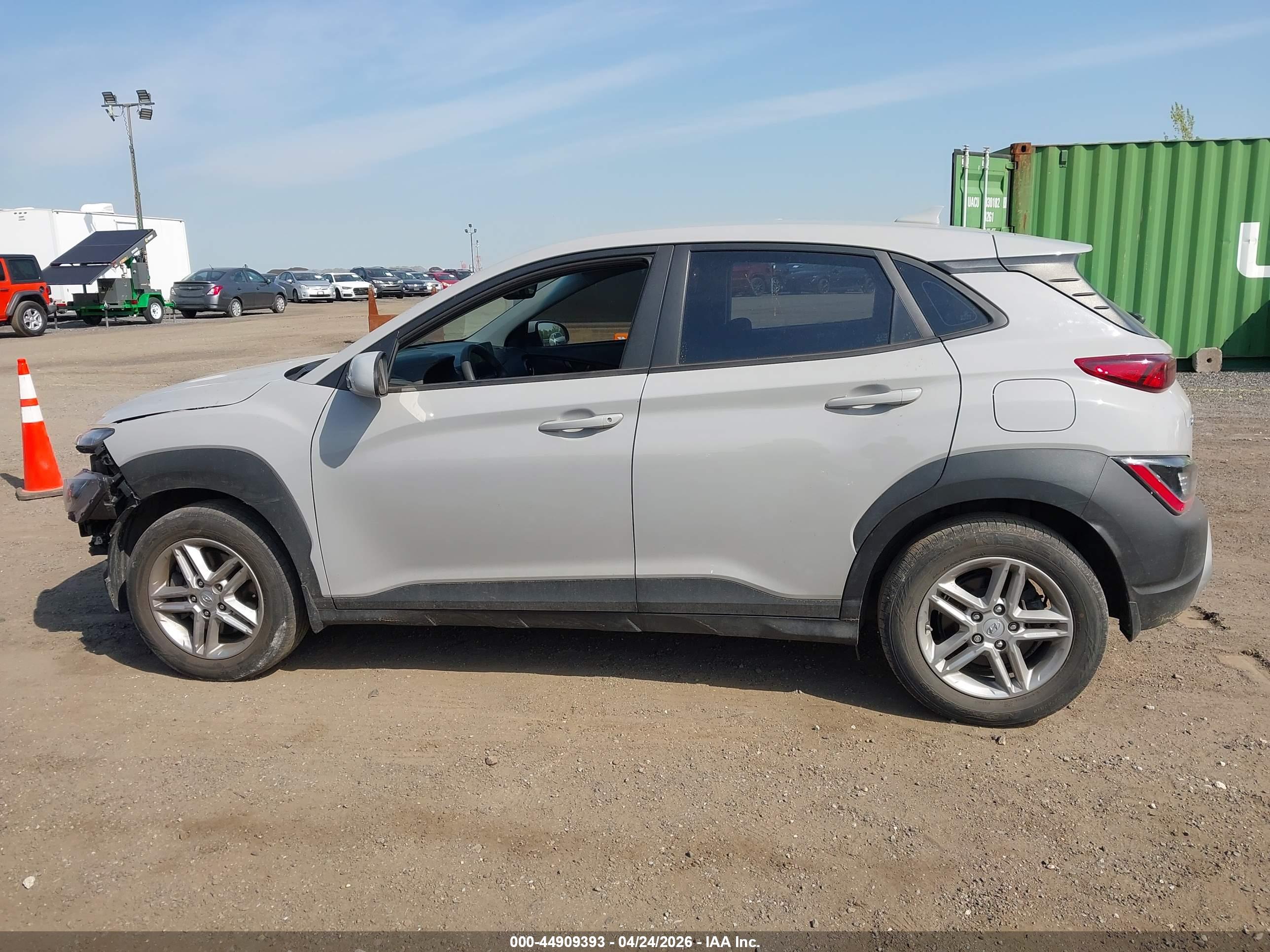 2022 HYUNDAI KONA SE