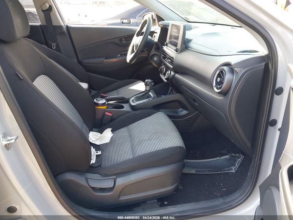 2022 HYUNDAI KONA SE