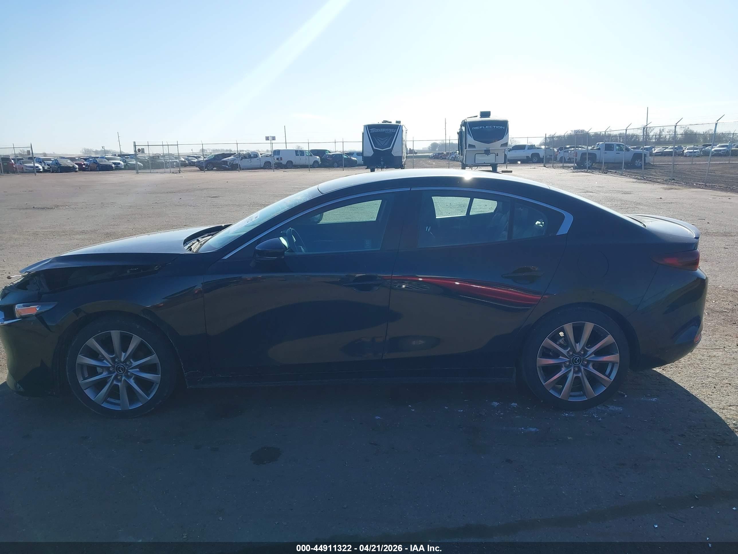 2022 MAZDA MAZDA3 SELECT