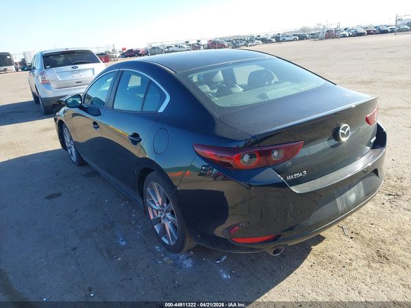 2022 MAZDA MAZDA3 SELECT