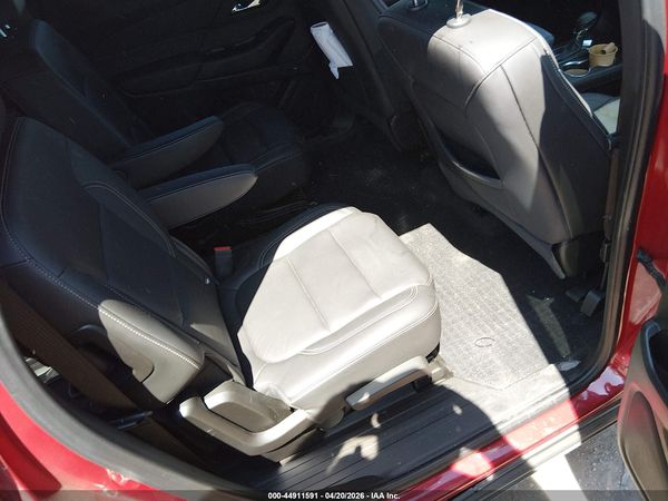 2023 CHEVROLET TRAVERSE AWD LT LEATHER — I8