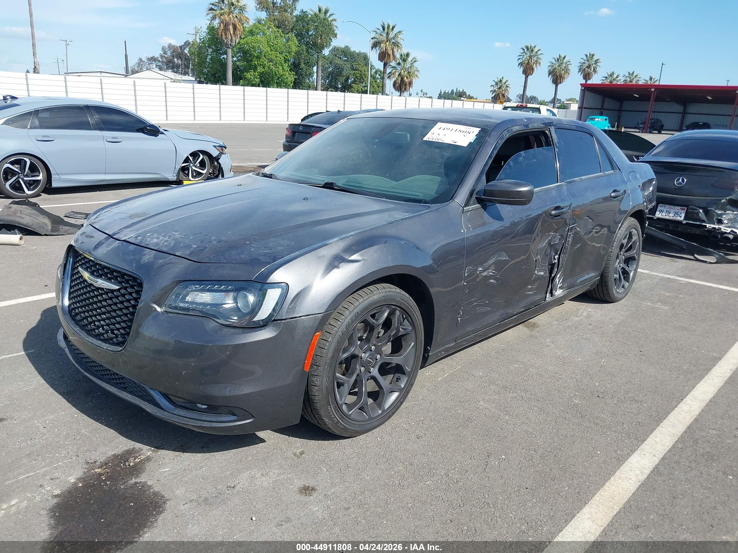 2019 CHRYSLER 300 300S — I2