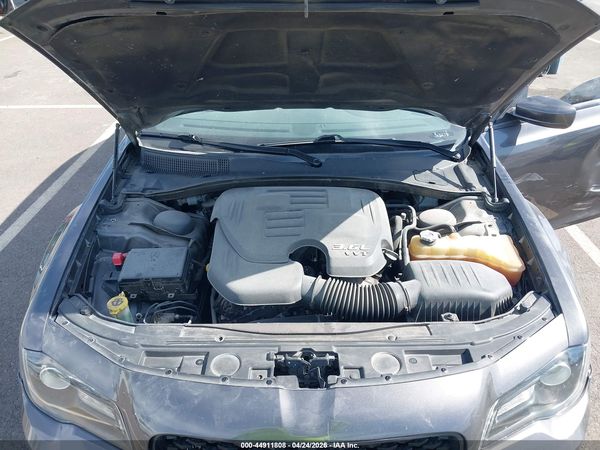 2019 CHRYSLER 300 300S — I10