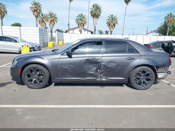 2019 CHRYSLER 300 300S — I117