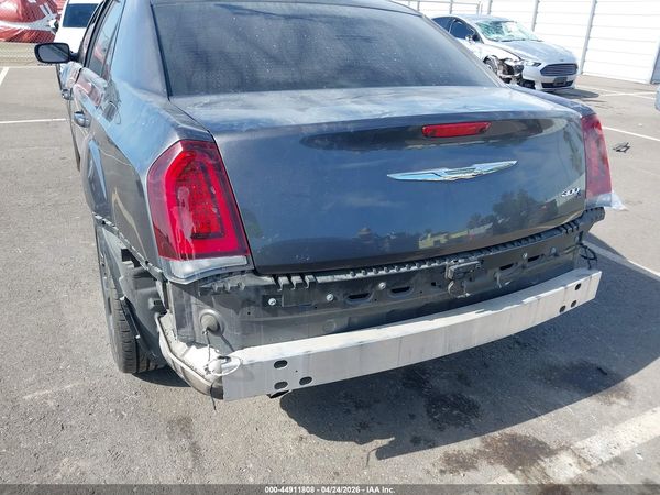 2019 CHRYSLER 300 300S — I152