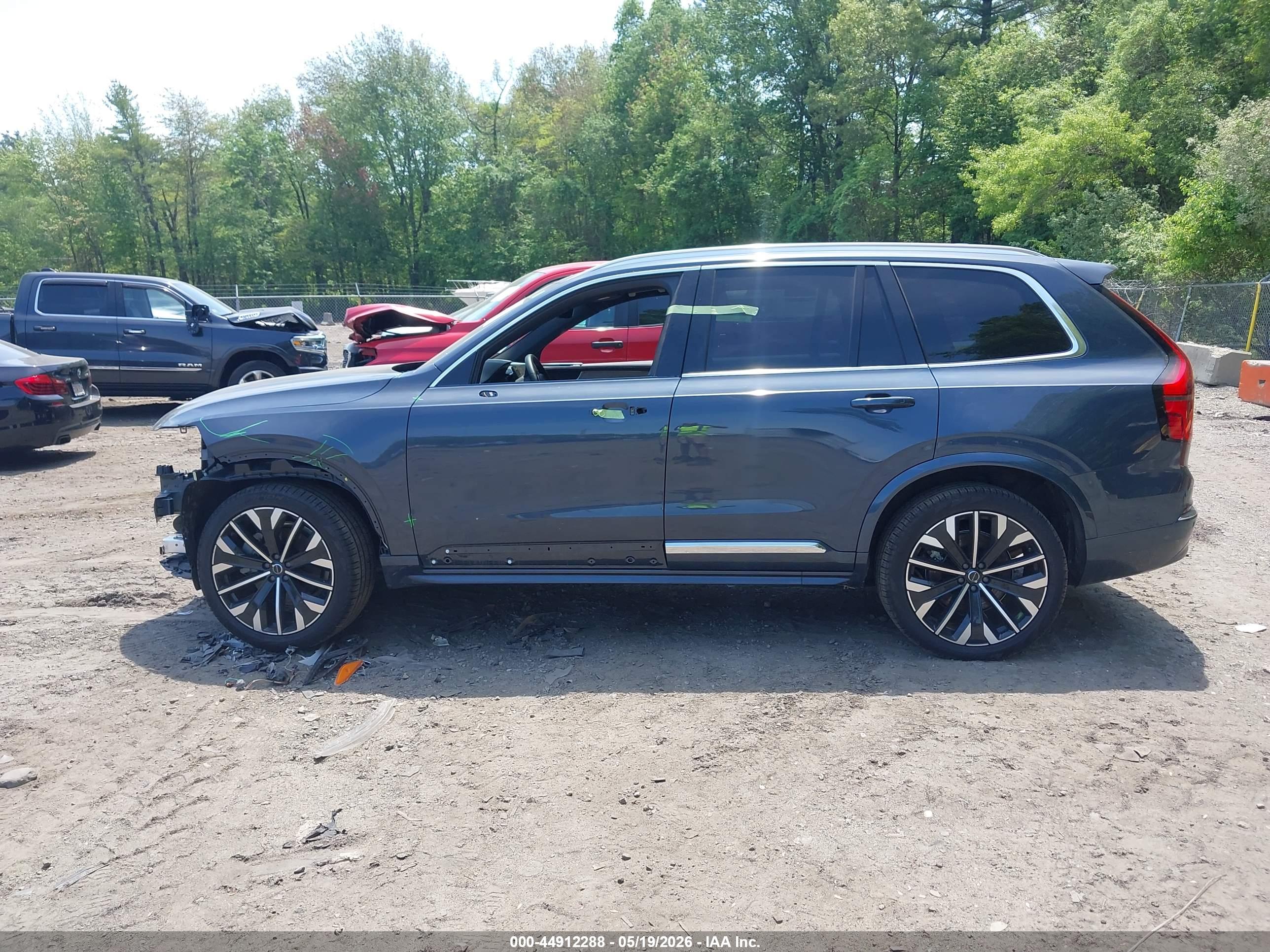 2025 VOLVO XC90 B5 CORE