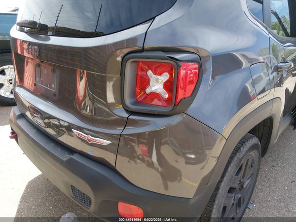 2018 JEEP RENEGADE TRAILHAWK 4X4