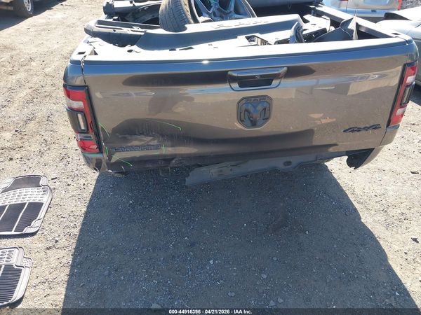 2021 RAM 1500 LARAMIE  4X4 6'4 BOX