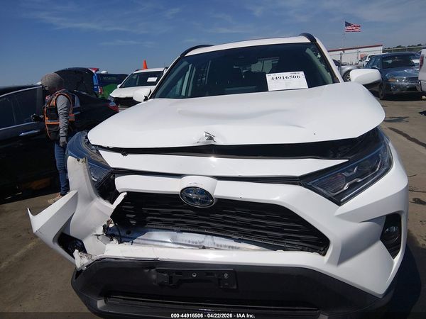 2019 TOYOTA RAV4 HYBRID XLE