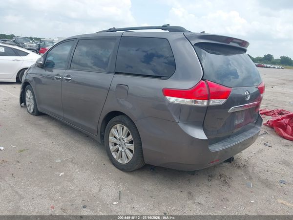 2014 TOYOTA SIENNA LIMITED V6 7 PASSENGER