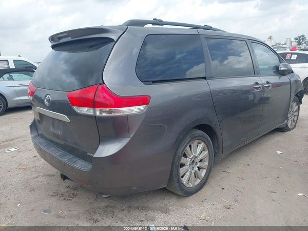 2014 TOYOTA SIENNA LIMITED V6 7 PASSENGER