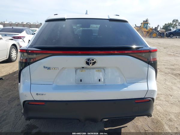 2025 TOYOTA BZ4X XLE