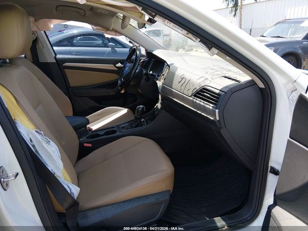 2019 VOLKSWAGEN JETTA — I5