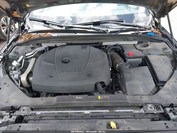2021 VOLVO S60 T6 MOMENTUM