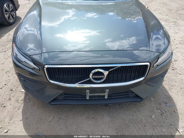 2021 VOLVO S60 T6 MOMENTUM