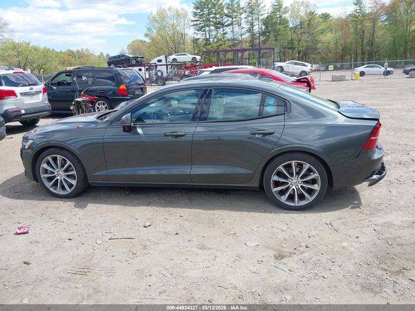 2021 VOLVO S60 T6 MOMENTUM