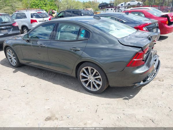 2021 VOLVO S60 T6 MOMENTUM