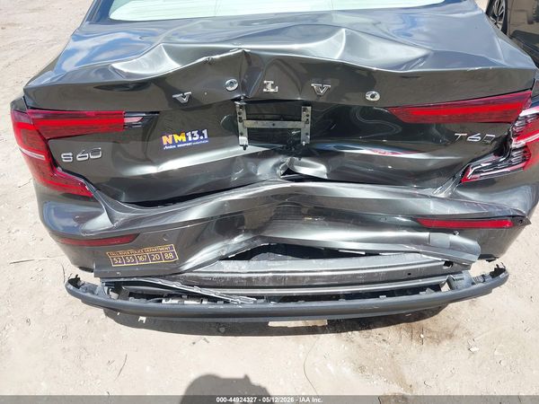 2021 VOLVO S60 T6 MOMENTUM