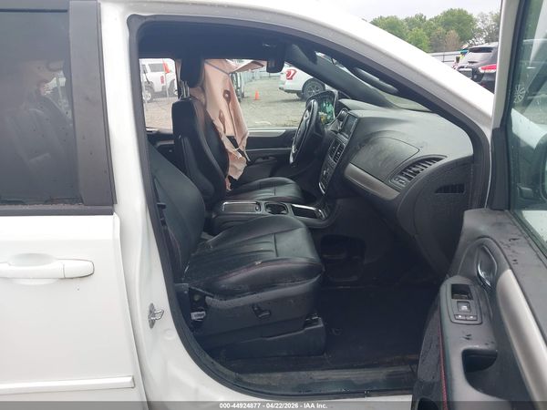 2017 DODGE GRAND CARAVAN GT — I5