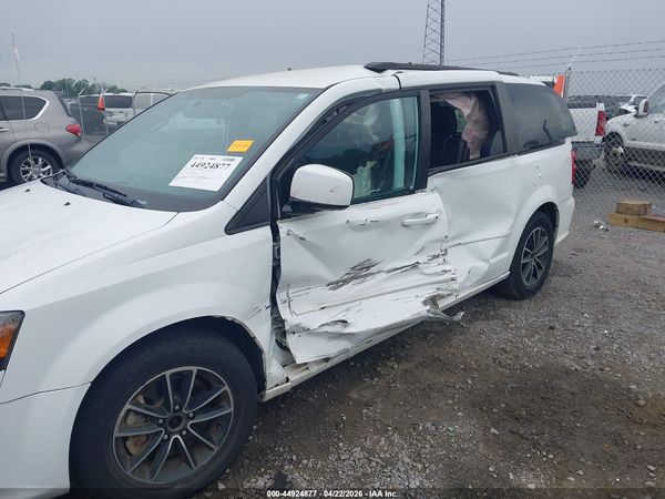2017 DODGE GRAND CARAVAN GT — I6