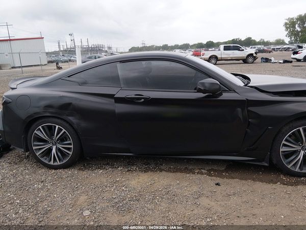 2022 INFINITI Q60 LUXE