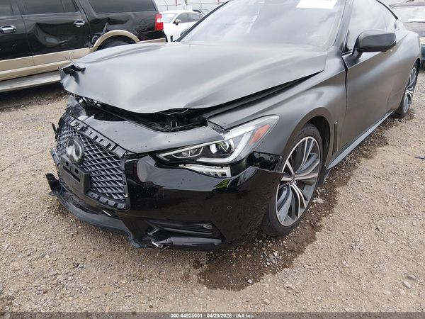 2022 INFINITI Q60 LUXE
