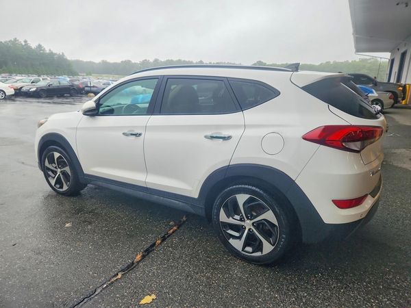 2016 HYUNDAI TUCSON