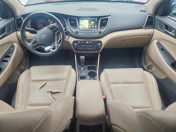 2016 HYUNDAI TUCSON