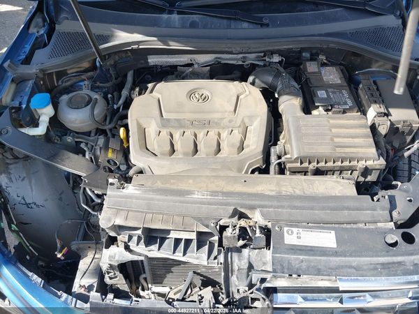 2018 VOLKSWAGEN TIGUAN 2.0T SEL PREMIUM — I10