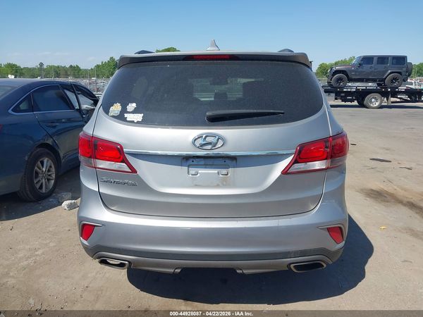 2018 HYUNDAI SANTA FE SE