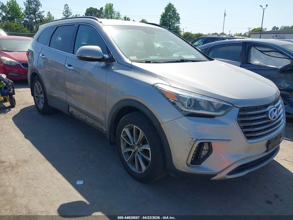 2018 HYUNDAI SANTA FE SE