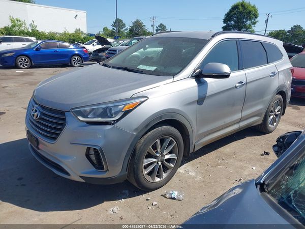 2018 HYUNDAI SANTA FE SE