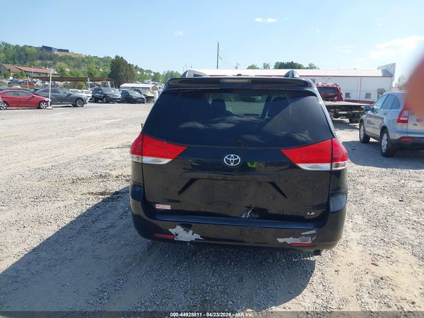 2014 TOYOTA SIENNA LE V6 8 PASSENGER