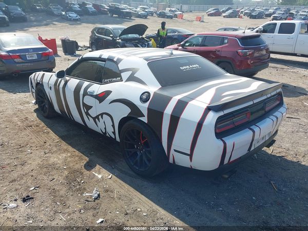 2016 DODGE CHALLENGER SRT HELLCAT