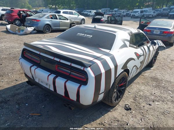 2016 DODGE CHALLENGER SRT HELLCAT