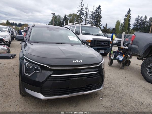 2024 KIA NIRO LX
