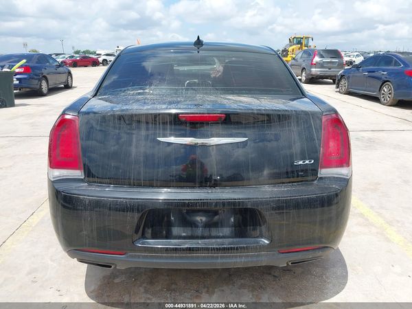 2019 CHRYSLER 300 TOURING — I119