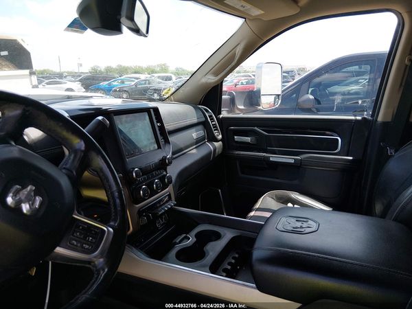 2019 RAM 3500 LARAMIE  4X4 8' BOX