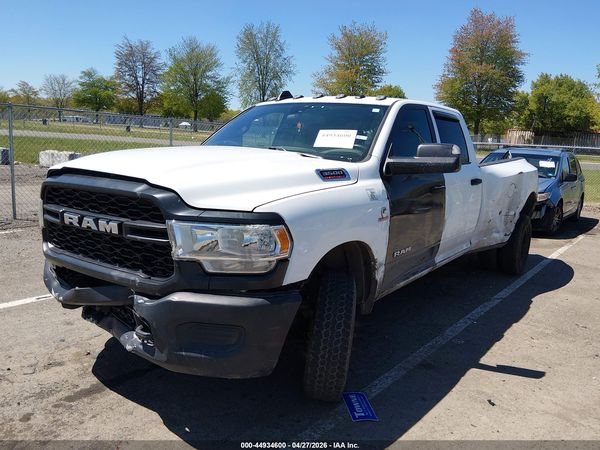 2022 RAM 3500 TRADESMAN  4X4 8' BOX