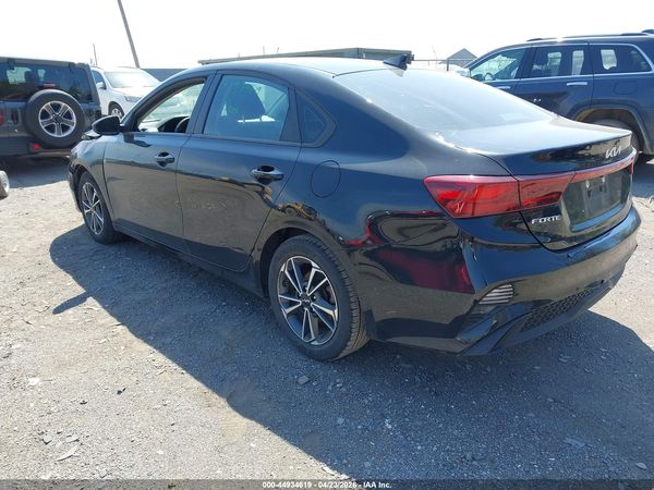 2022 KIA FORTE LXS