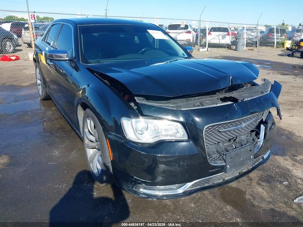 2019 CHRYSLER 300 LIMITED — I1