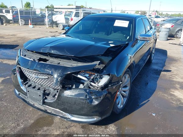 2019 CHRYSLER 300 — I2