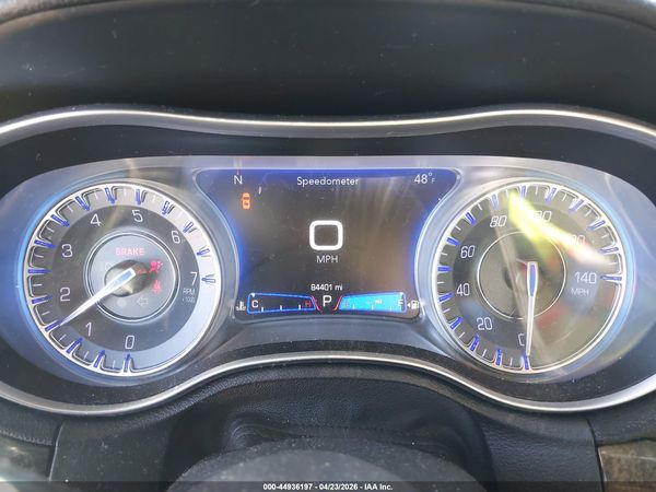 2019 CHRYSLER 300 LIMITED — I7
