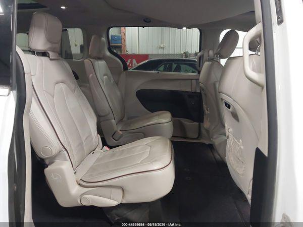 2020 CHRYSLER PACIFICA LIMITED — I8